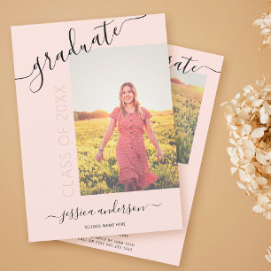 Invitation Simple Calligraphie Rose Pâle Graduation 2 Photo