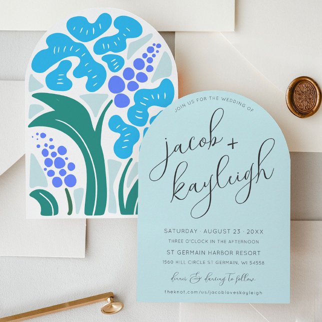 Invitation Simple Retro Floral Ciel Bleu Arc Moderne Mariage (Simple retro 70's blue purple green boho floral script modern arch sky blue arch wedding invitation)