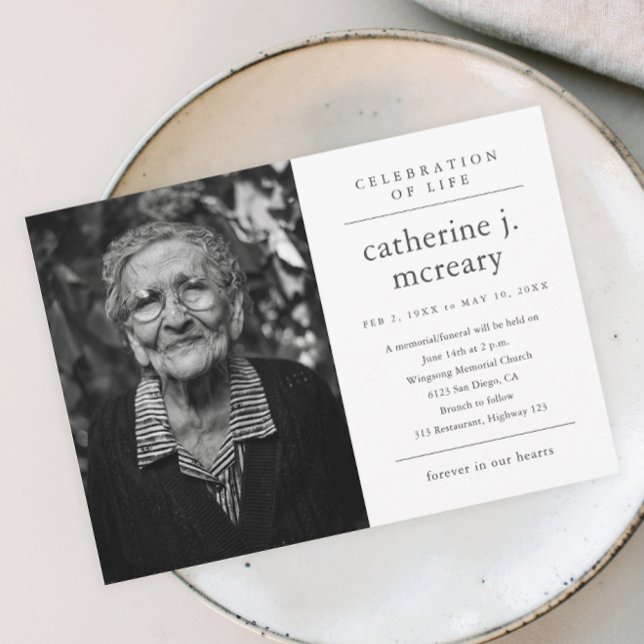 Invitation Simple typographie Photo Funérailles commémorative (Simple typography photo memorial celebration of life invitation.)