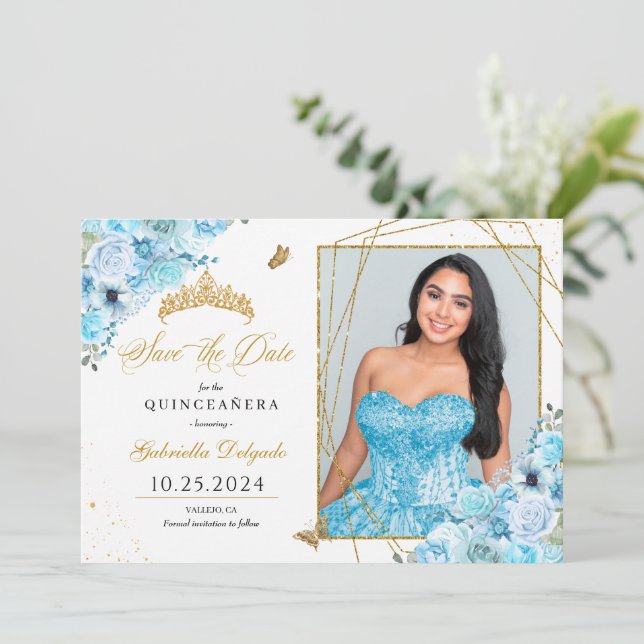 Invitation Sky Blue & Gold Quinceañera Enregistrer La Date Ph (Debout devant)