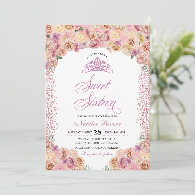Invitation Sweet sixteen floral rose pâle à l'anniversaire (Debout devant)