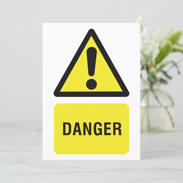 Invitation Symbole de danger jaune (Créateur téléchargé)