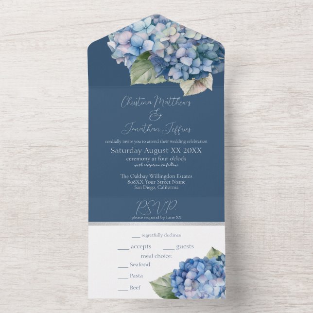 Invitation Tout En Un Aquarelle bleu romantique Hydrangea Fleurs sur Mar (À l'intérieur)