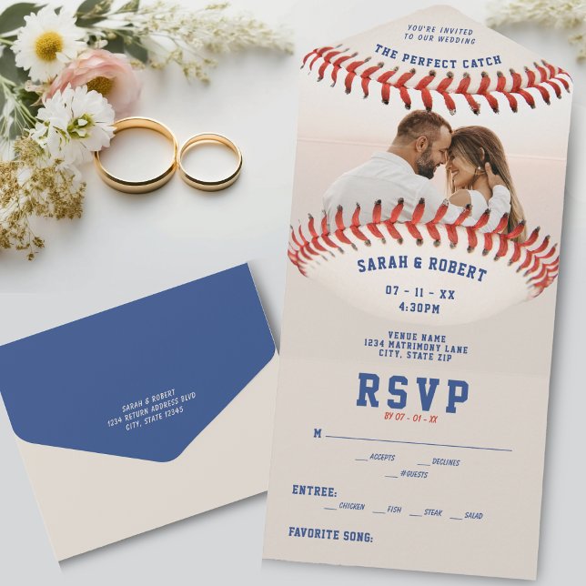 Invitation Tout En Un Baseball Sport Le Mariage photo parfait attraper (Baseball Sport The Perfect Catch Photo Wedding All In One Invitation)