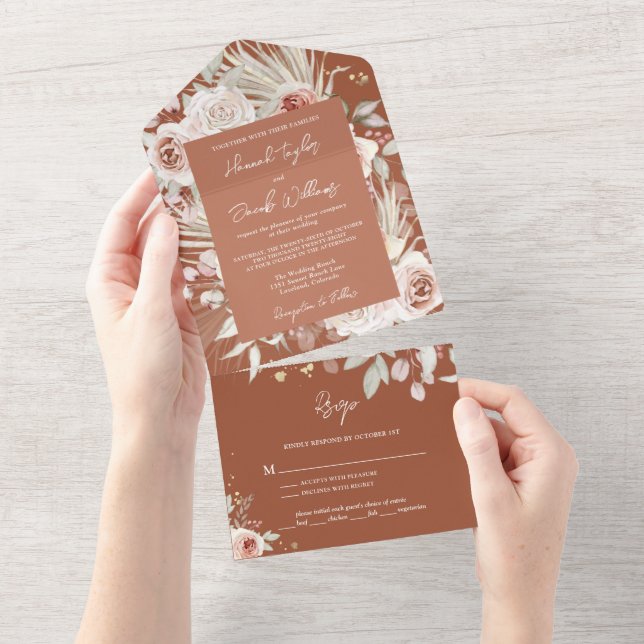 Invitation Tout En Un Boho Terracotta Floral rustique avec Mariage RSVP (Déchirure)