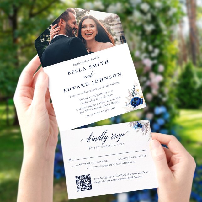 Invitation Tout En Un Elégant bleu blanc Fleurs Monogramme Mariage photo (Créateur téléchargé)