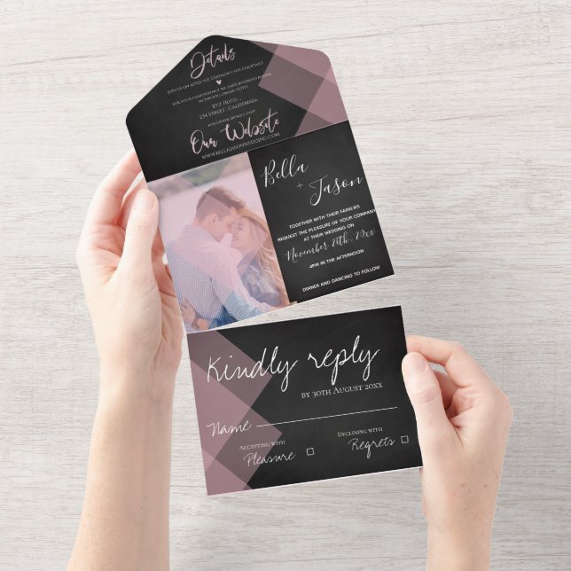 Invitation Tout En Un Elégant Chalkboard Pastel Monogram Mariage photo (Déchirure)