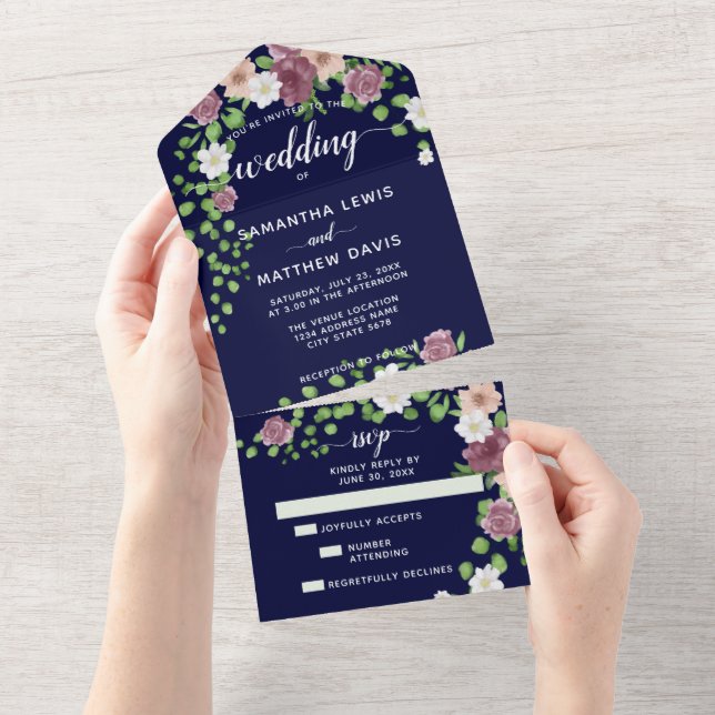 Invitation Tout En Un Elégant Mariage floral bleu marine (Déchirure)