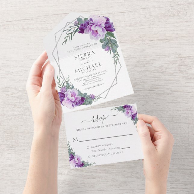 Invitation Tout En Un Élégant Mariage floral chic violet et argenté (Déchirure)