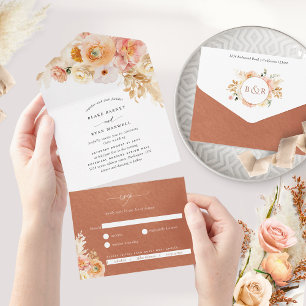 Invitation Tout En Un Élégant Mariage floral en terre cuite avec RSVP