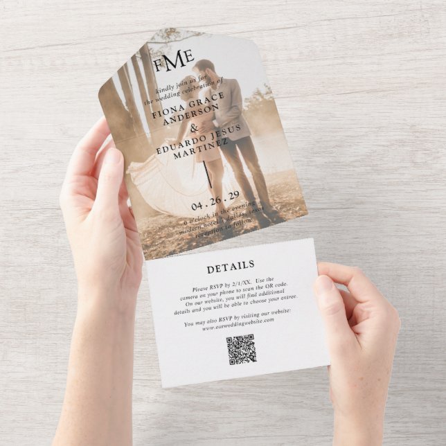 Invitation Tout En Un Fiona Photo Bold Monogramme Mariage moderne (Déchirure)