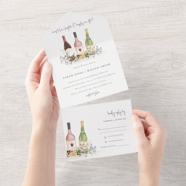 Invitation Tout En Un Fleur sauvage Cheers to Love Wine Bottts Mariage (Déchirure)