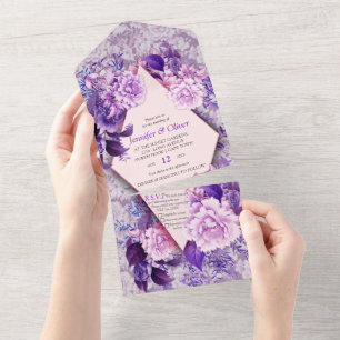 Invitation Tout En Un Fleurs de rose blanche sur papier motif violet