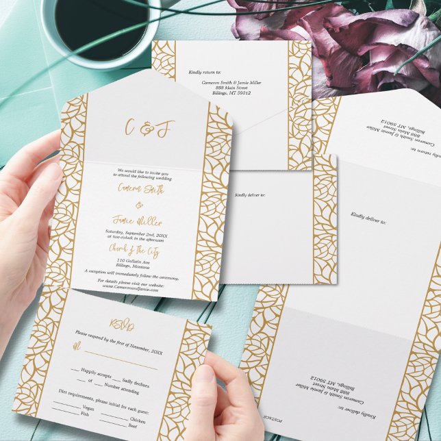 Invitation Tout En Un Ligne Botanique Abstraite Foliage Blanc & Aztec Or (Abstract Botanical Line Foliage White & Aztec Gold All In One Invitation)