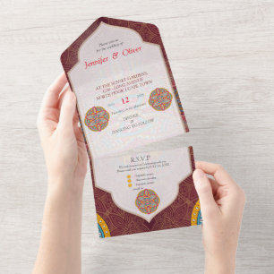 Invitation Tout En Un Mandalas sur un arrière - plan Maroon