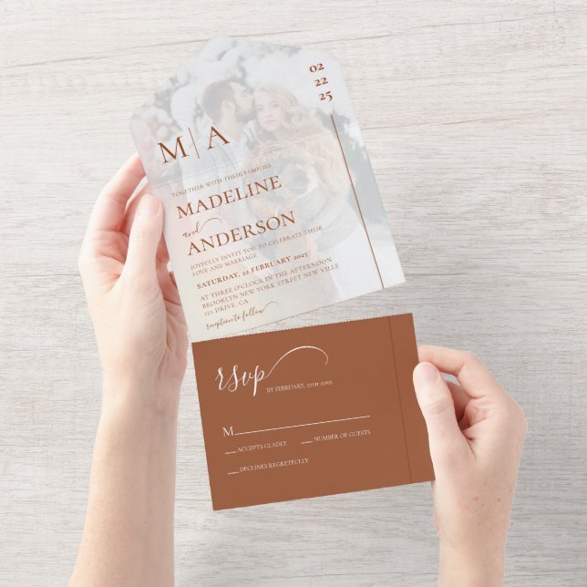 Invitation Tout En Un Mariage photo Monogram Terracotta Overlay (Déchirure)
