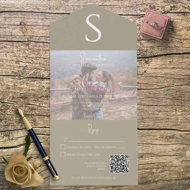 Invitation Tout En Un Monogram Modern Photo Kaki QR Code (Créateur téléchargé)