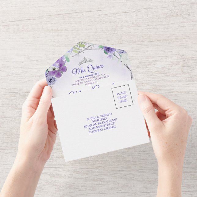 Invitation Tout En Un Princesse Quinceañera Violet Pourpre Teint Foncé (Ouverture)