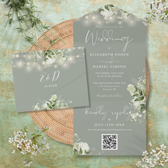 Invitation Tout En Un Sage Vert Floral Lumières à cordes QR Code Mariage (Sage Green Floral String Lights QR Code Wedding All In One Invitation)