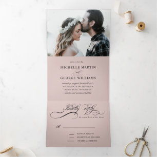 Invitation Trois Volets Élégant Mariage Rose Pâle Calligraphie