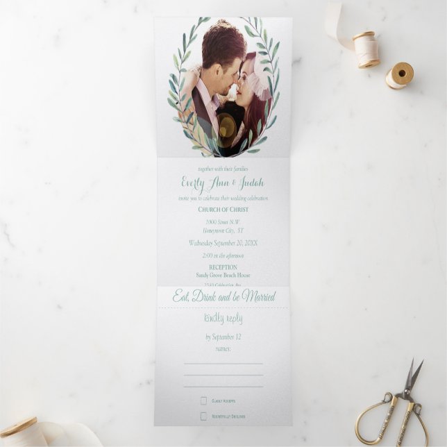 Invitation Trois Volets Élégant simple moderne vert Mariage de couronnes f (Intérieur)