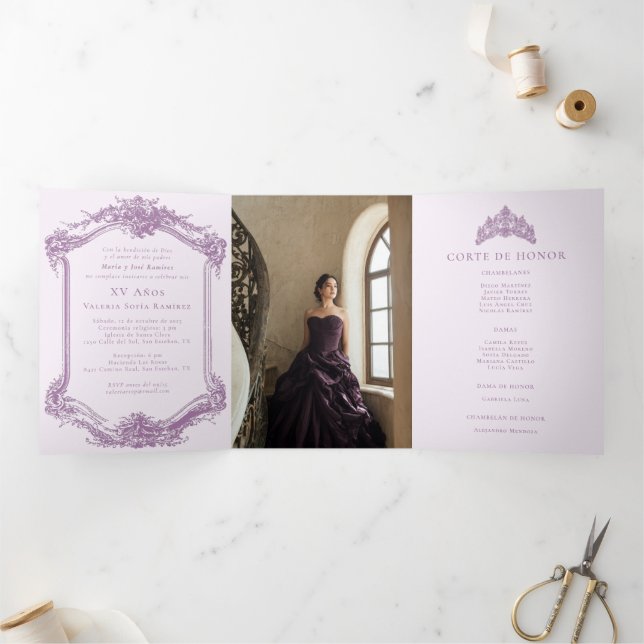 Invitation Trois Volets Elégant violet espagnol Quinceañera 15e anniversai (Intérieur)