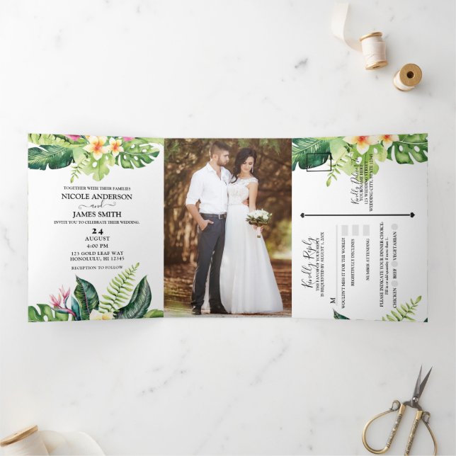 Invitation Trois Volets Feuilles tropicaux & Fleurs Island Beach Wedding (Intérieur)