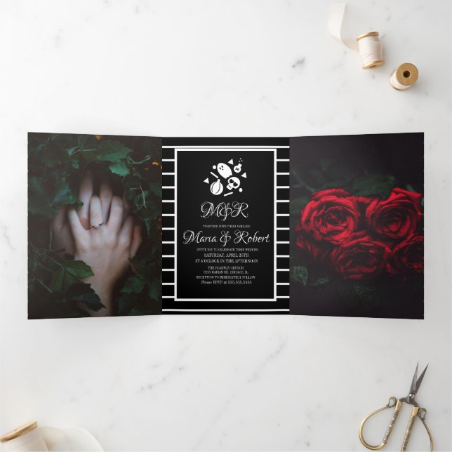 Invitation Trois Volets Mariage d'Halloween Gothique Rayures Crâne (Intérieur)
