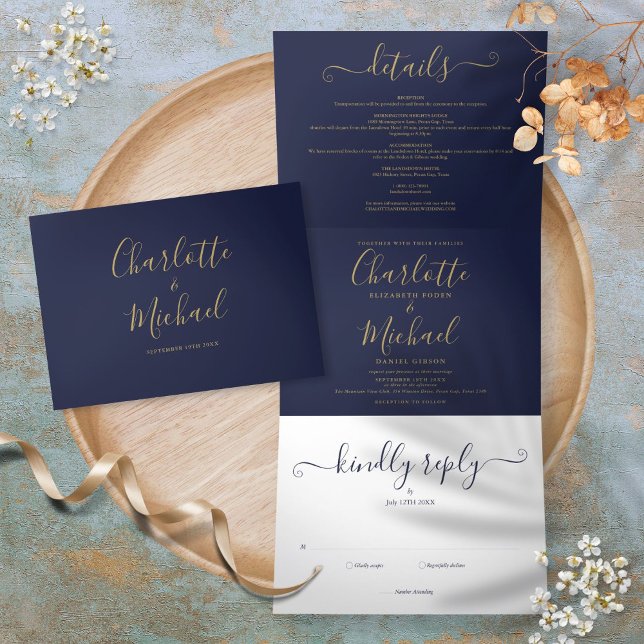 Invitation Trois Volets Mariage Monogramme Marine Blue Et Gold Script (Navy Blue And Gold Script Monogram Wedding Tri-Fold Invitation)