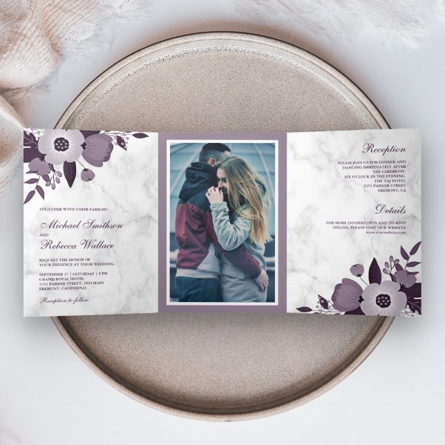 Invitation Trois Volets Mariage photo Dusty Purple Floral Marbre blanc (Créateur téléchargé)