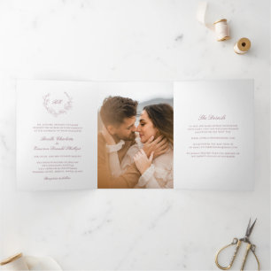Invitation Trois Volets Mauve Wreath Monogramme Mariage élégant