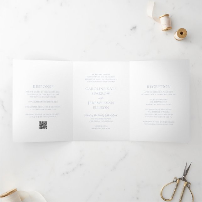 Invitation Trois Volets Nettoyer Dusty Blue QR Code Mariage élégant (Intérieur)
