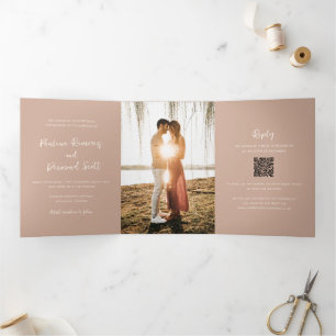 Invitation Trois Volets Paulina Moderne Tan Simple Mariage Élégant