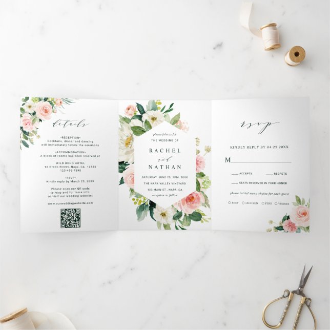 Invitation Trois Volets QR Code Blush White Bloom Floral Mariage (Intérieur)
