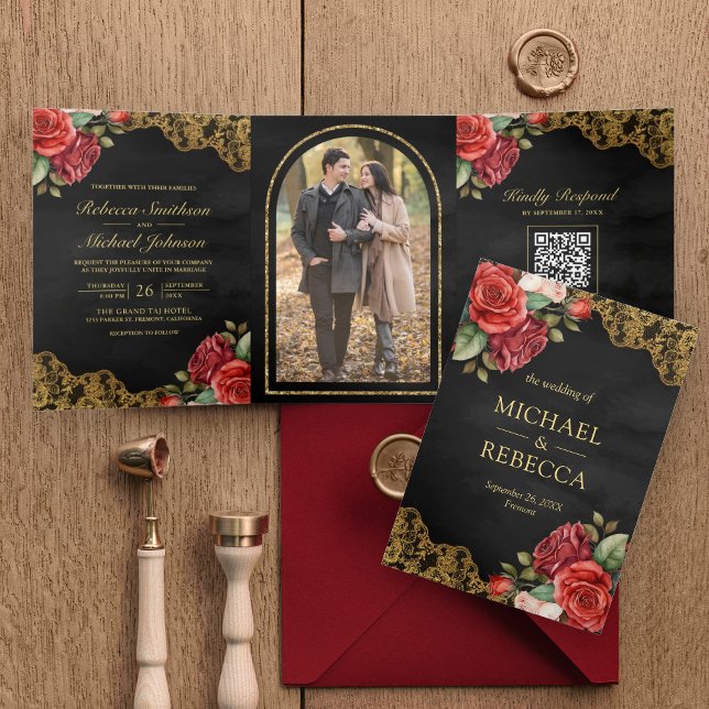 Invitation Trois Volets Red Roses Gold Lace Black QR Code Mariage photo (Créateur téléchargé)