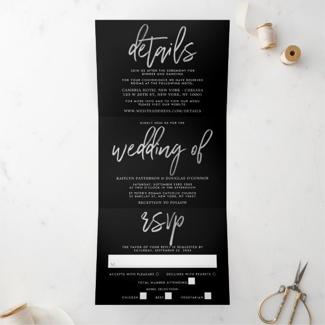 Invitation Trois Volets Suite Mariage de script Silver moderne (Intérieur)