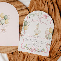 Un anniversaire de 1 an d'une fille rose, une oie 