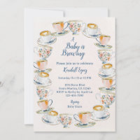 Un bébé brasse du café et du Baby shower de thé
