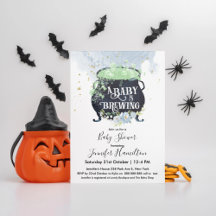 un bébé brasse le Baby shower d'Halloween bleu