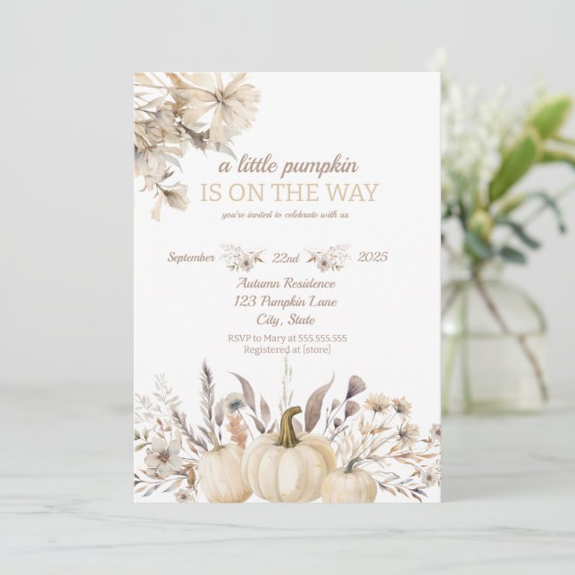 Invitation Un Petit Citrouille Est En Route  (Debout devant)