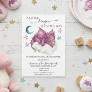 Invitation Un petit dragon dormant sur le Baby shower nuageux