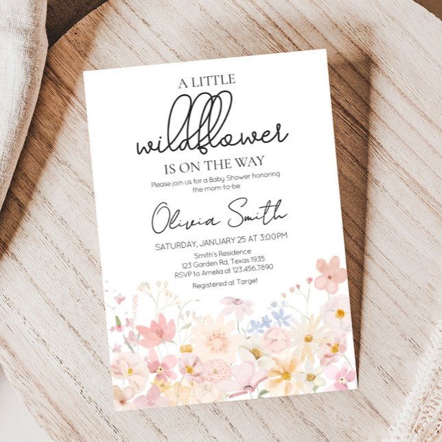 Invitation Un Petit Fleur sauvage Se Trouve Sur Le Chemin Du  (Floral Little Wildflower Is On The Way Baby Shower Invitation)