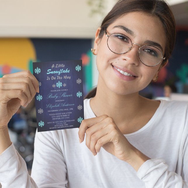 Invitation Un Petit Flocon De Neige Se Trouve Sur Le Chemin D (Créateur téléchargé)