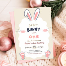 Un petit lapin fête son premier anniversaire