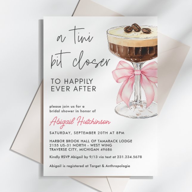 Invitation Un Petit Peu Plus Près Ruban Rose Espresso Martini (A Tini Bit Closer Pink Bow Espresso Martini Bridal Invitation)