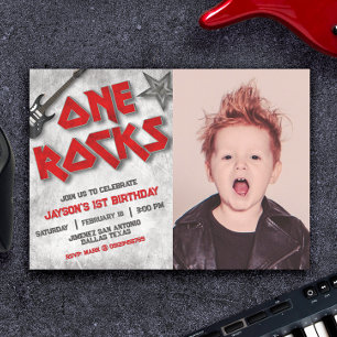 Invitation Un rocher avec paysage photo