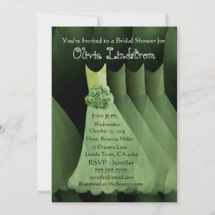 Invitation Une femme de chambre verte s'habille d'une somnole