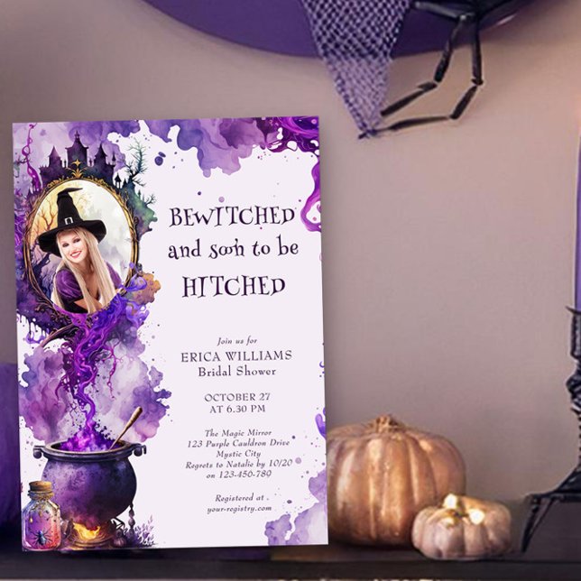 Invitation Une Fête des mariées photo Halloween cachée (Photo Invitation - Bewitched and soon-to-be Hitched -Halloween Themed Bridal Shower by Darling & May)