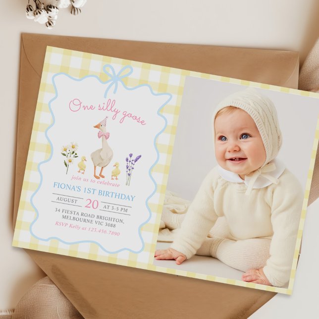 Invitation Une oie sotte Jaune En vichy 1er anniversaire Phot (Créateur téléchargé)