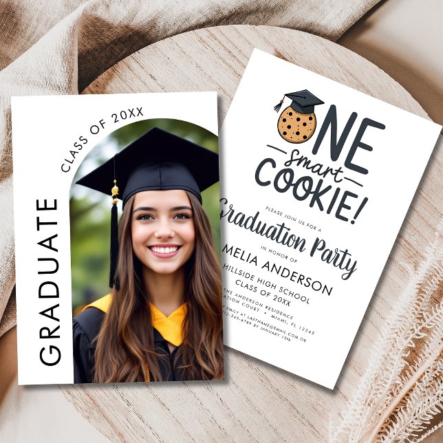 Invitation Une Smart Cookie Graduation Party Arch Photo (Créateur téléchargé)